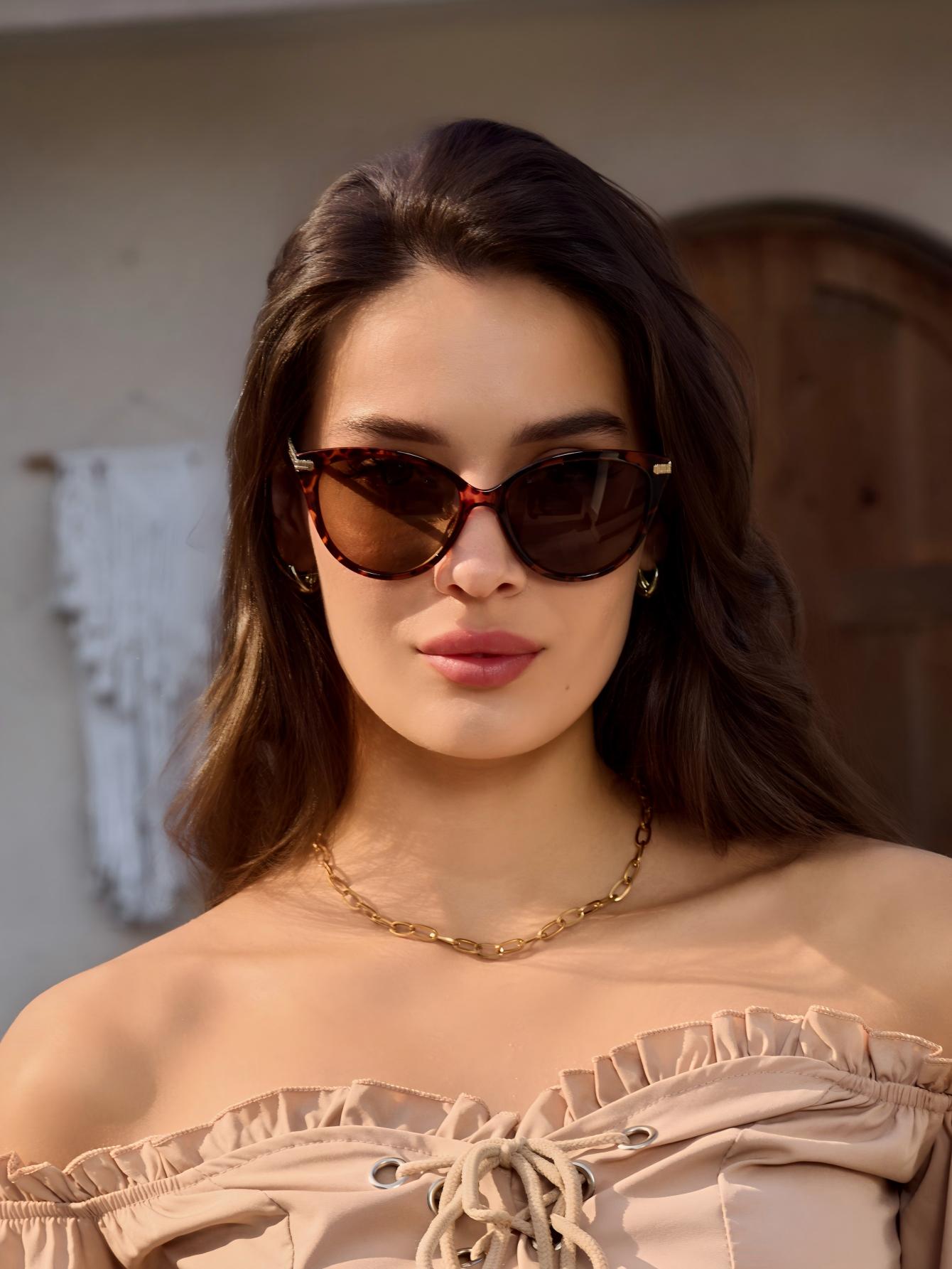 Retro Minimalist Cat Eye Fashi - огляд і ціна Photography Fashion