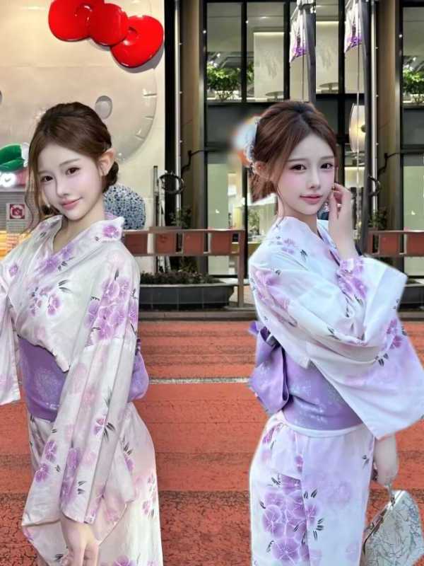 Traditional Japanese Kimono St - огляд і ціна Photography Young